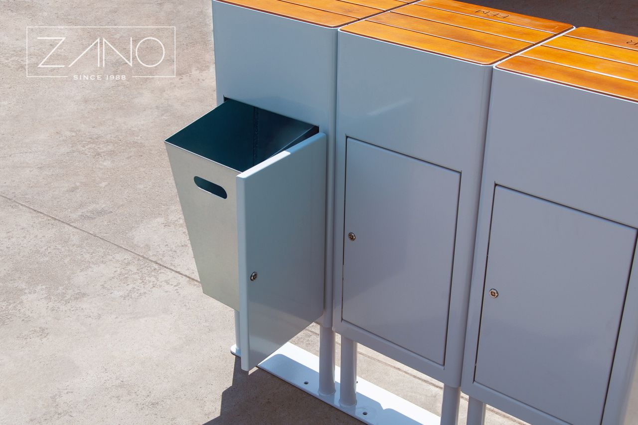 Scandik recycling bin with removable liners