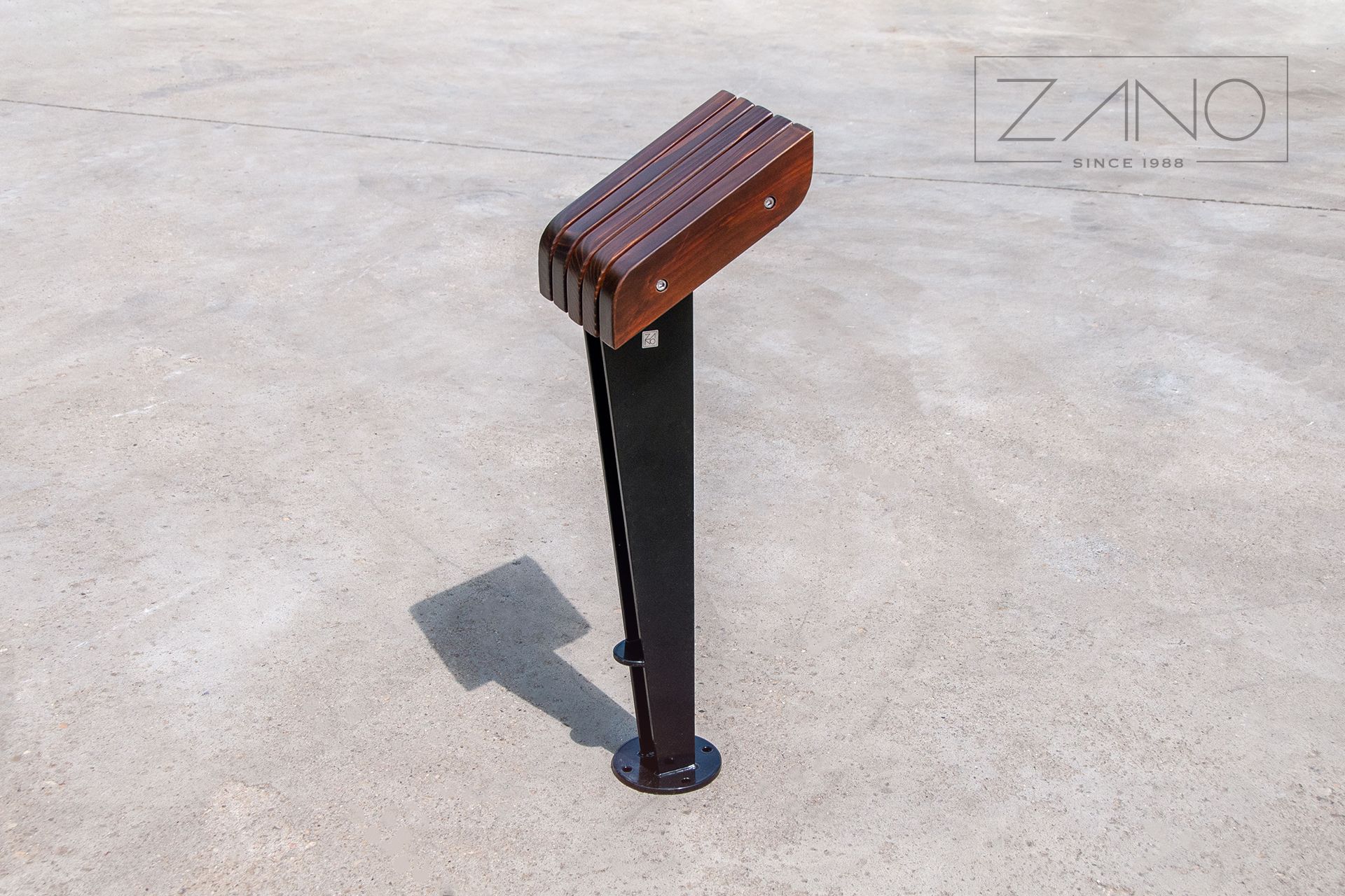 Spocznik Enkel - ławka dla przystanku autobusowego
