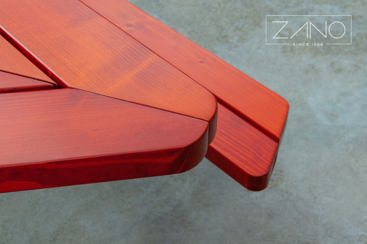 Mars picnic table | painted steel and varnished softwood