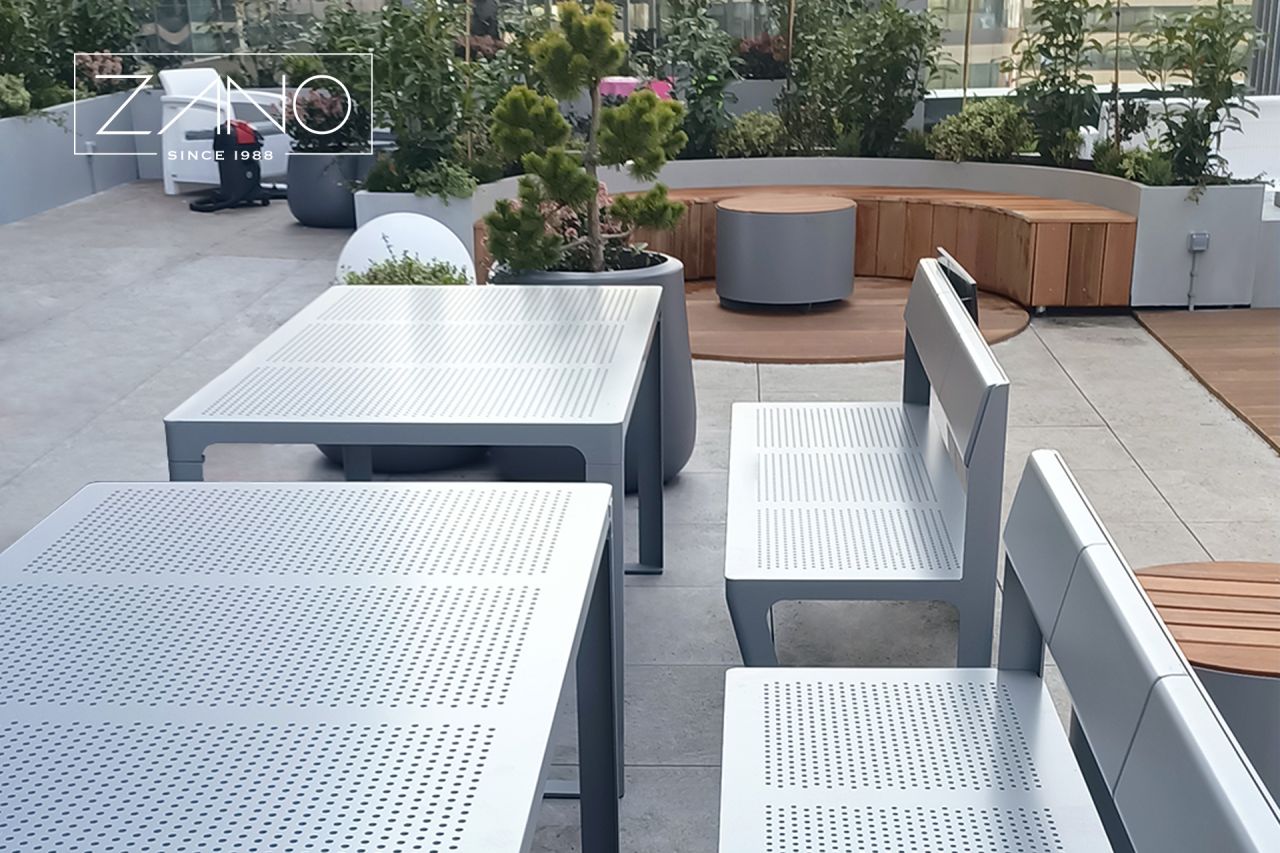 Scandik steel table and benches