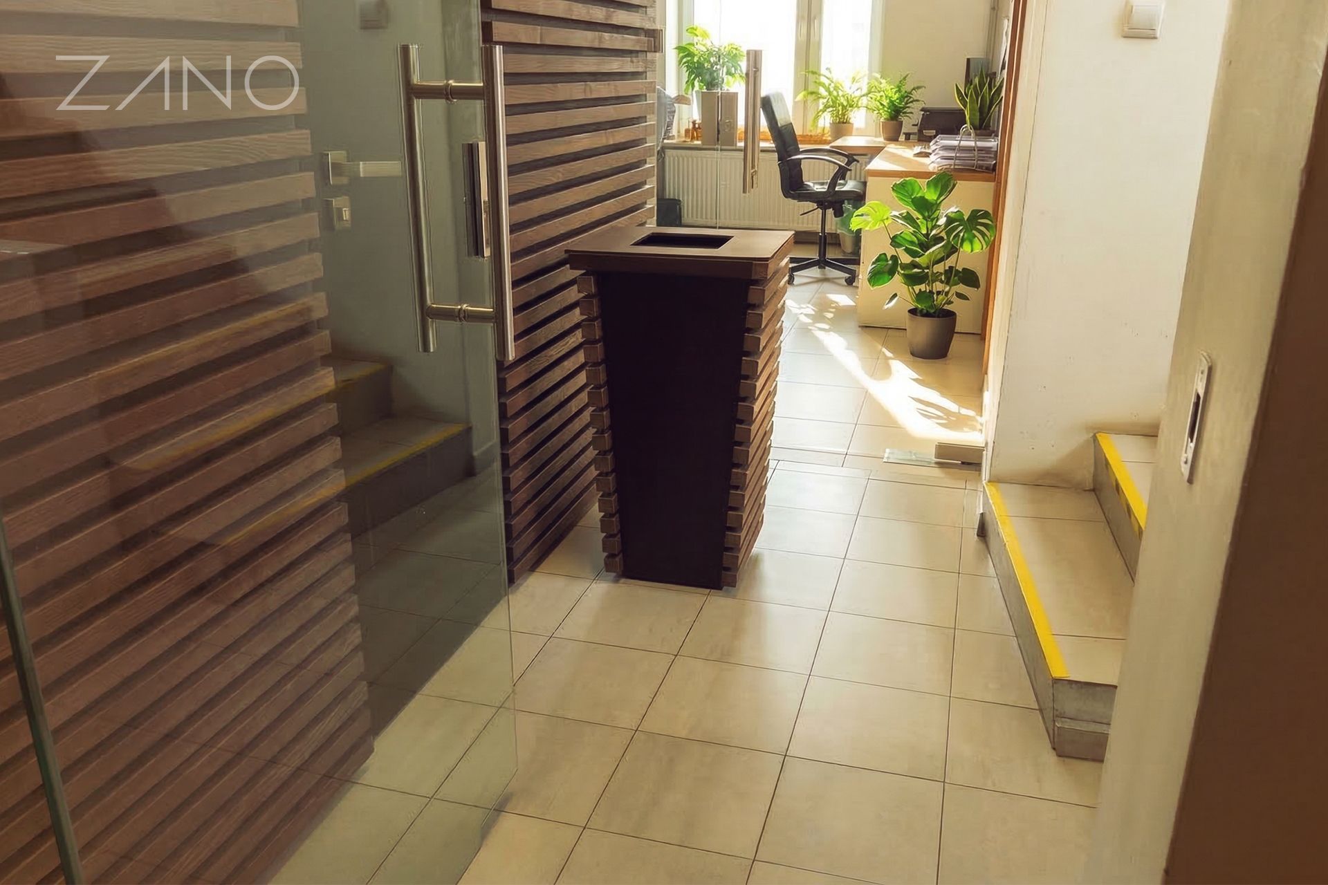 Kosz FLASH w biurowcu Kosz FLASH w biurowcu