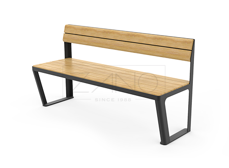 Stalowa ławka miejska malowana na czarno z drewnem świerkowym