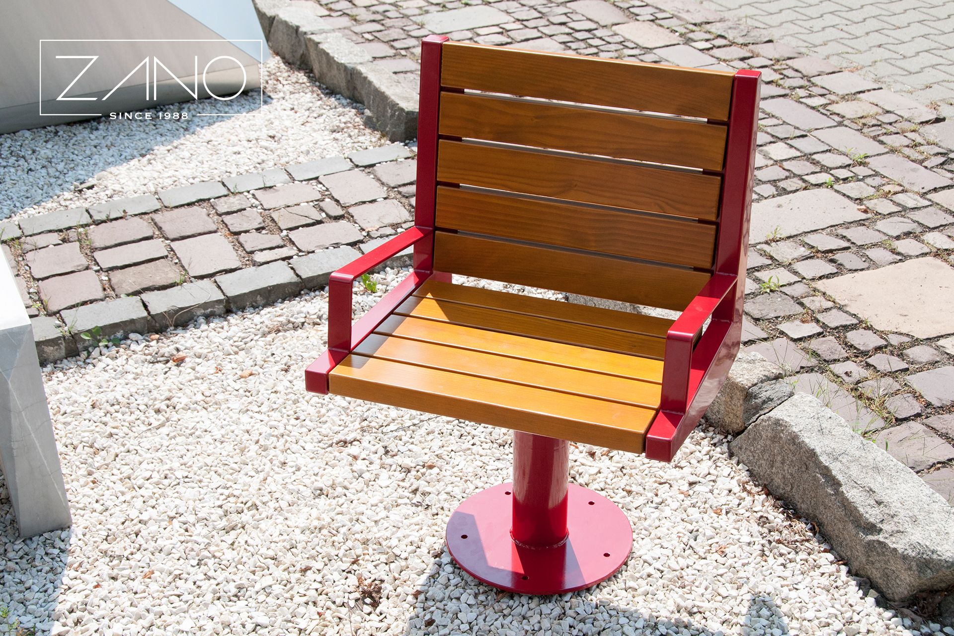 Miejski fotel obrotowy wykonany ze stali malowanej na kolor 3003 RAL