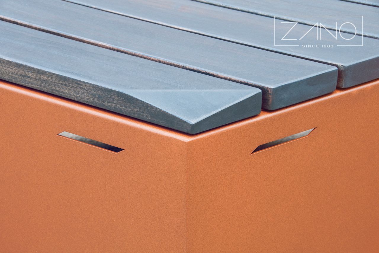 Ławka Origami malowana na kolor Rusty RAME Syntha Pulvin