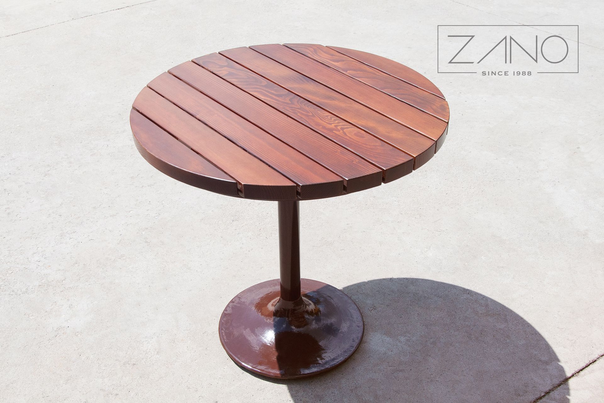 Stolik kawowy, stolik kawiarniany, stolik ogorodowy, stalowy, żeliwny z drewnianym blatem