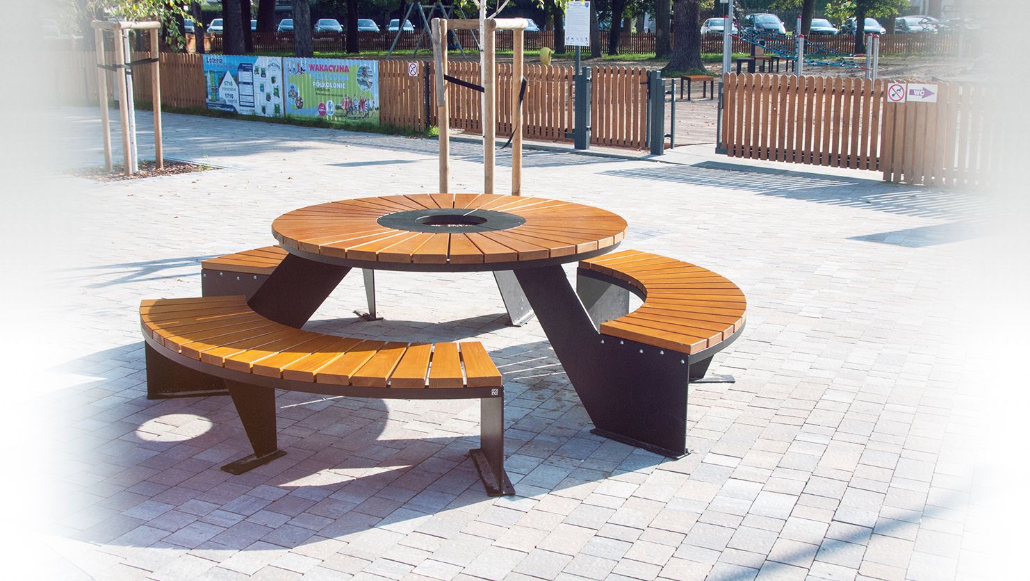 Stoły piknikowe stoły ogrodowe z serii mebli miejskich Domino
